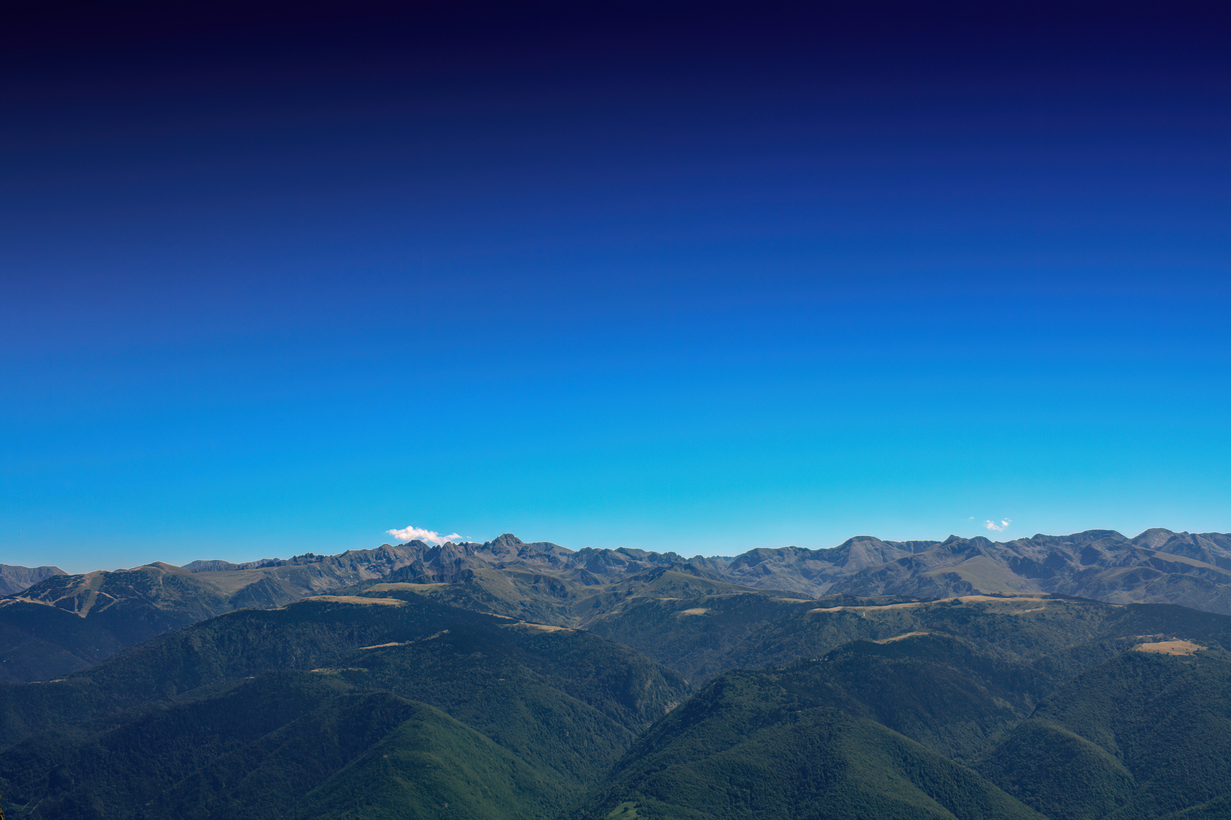 L'infini pyrénéen depuis le Saint-Barthélémy ጠ Pic des Trois Seigneurs au Montcalm